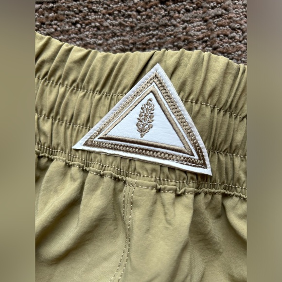 Free People Movement - Picture 2 of 7